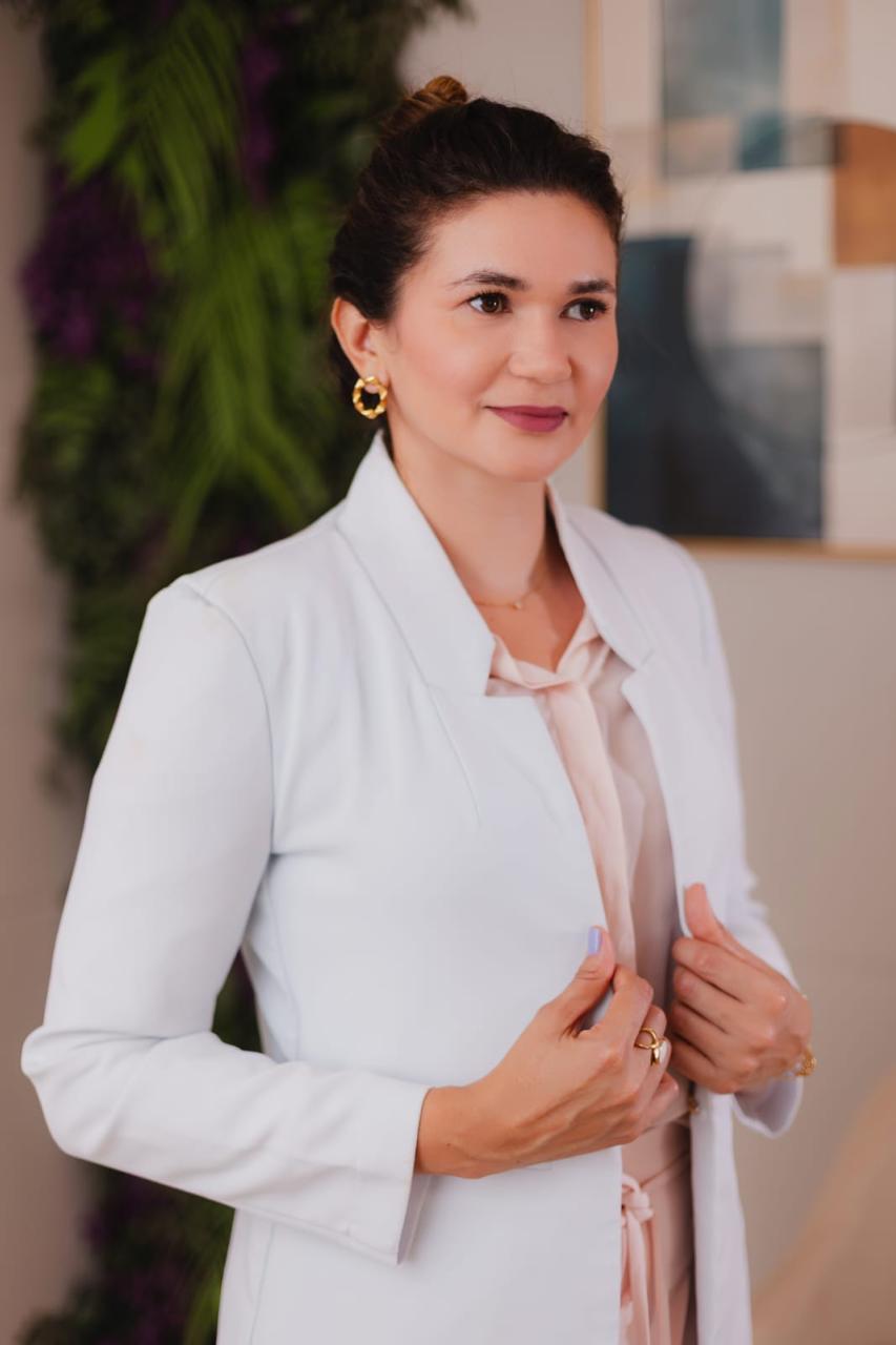Dra. Emília Souto, neurologista